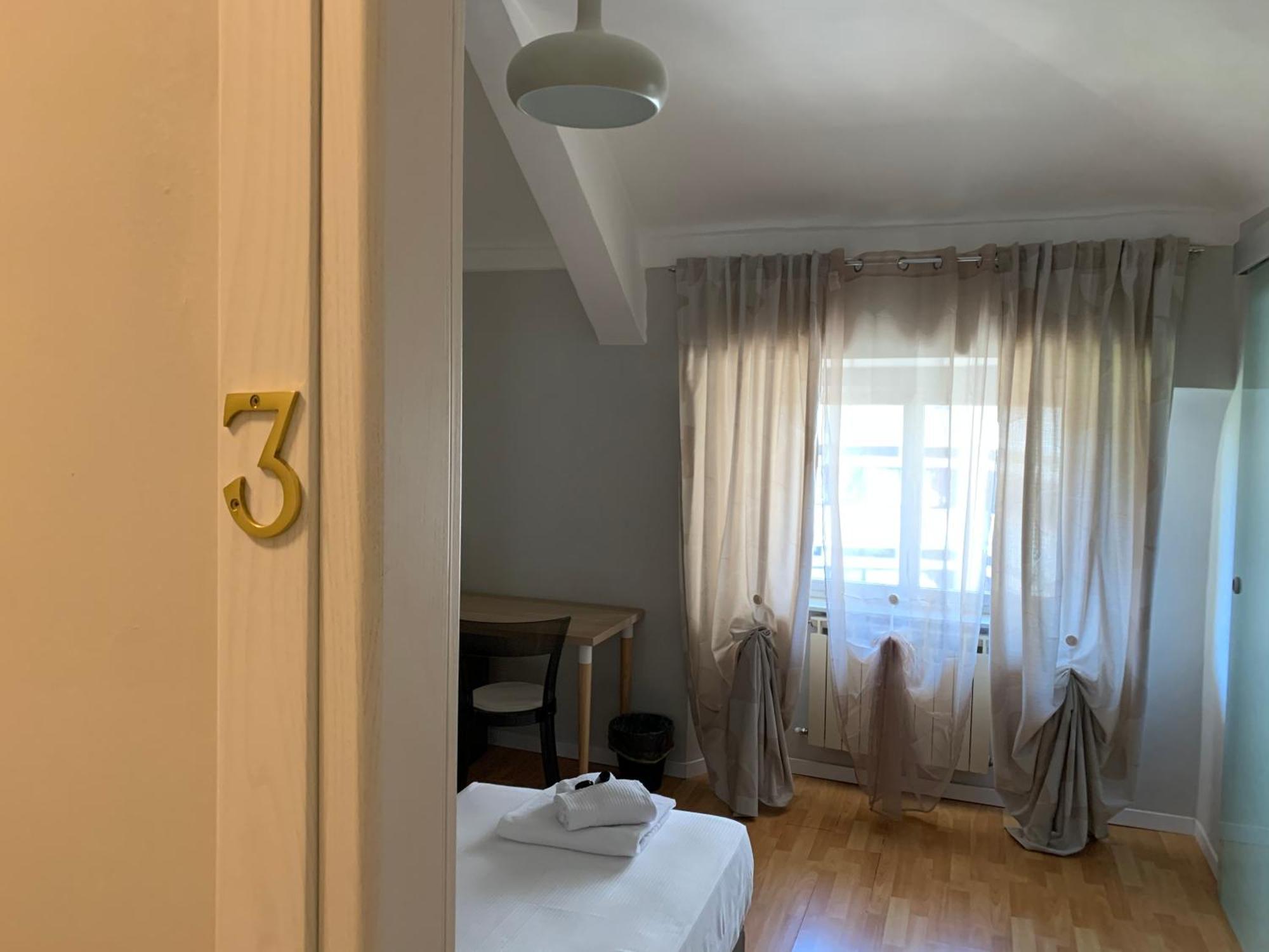 Domus Fieschi Rooms Genoa Bagian luar foto