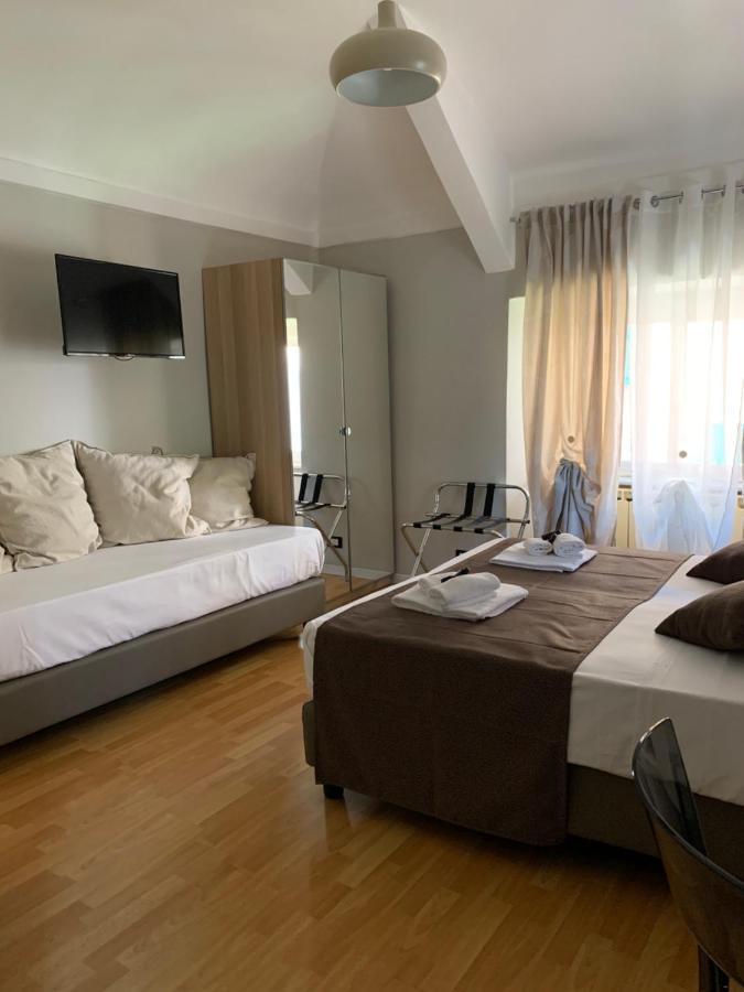 Domus Fieschi Rooms Genoa Bagian luar foto