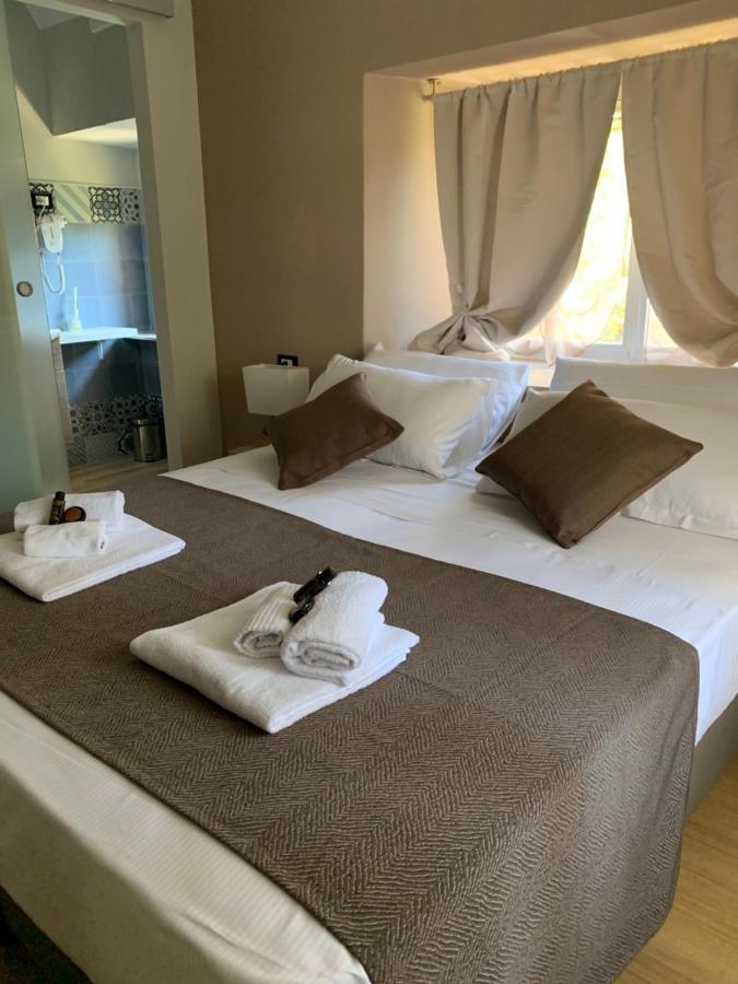 Domus Fieschi Rooms Genoa Bagian luar foto