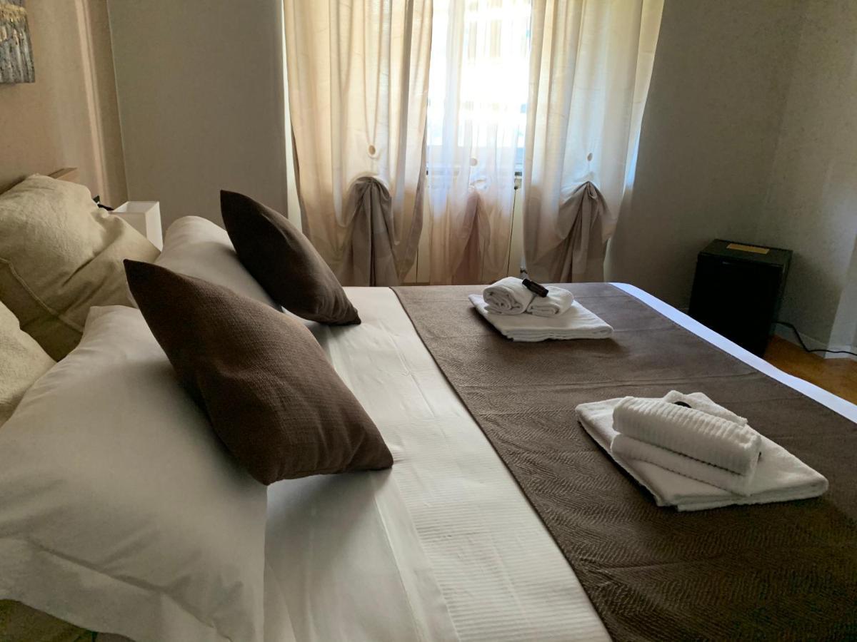 Domus Fieschi Rooms Genoa Bagian luar foto