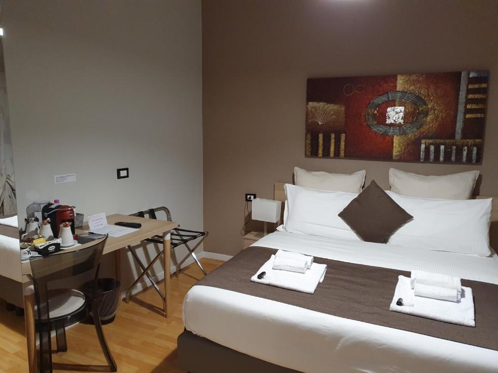 Domus Fieschi Rooms Genoa Bagian luar foto