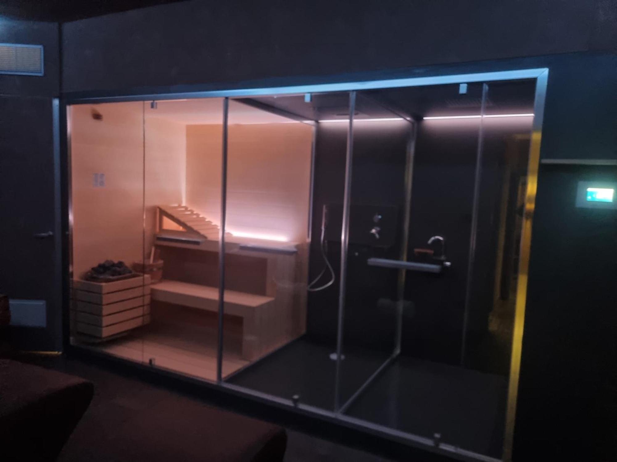 Domus Fieschi Rooms Genoa Bagian luar foto